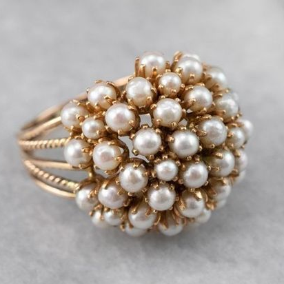 Claudie – elegant ring med inlagda pärlor