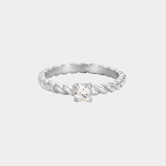 Miriam K. – Filigran silverring med delikat gravyr